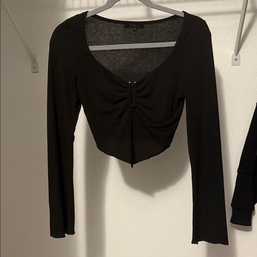 Hours Tabitha black cropped long sleeve size X small